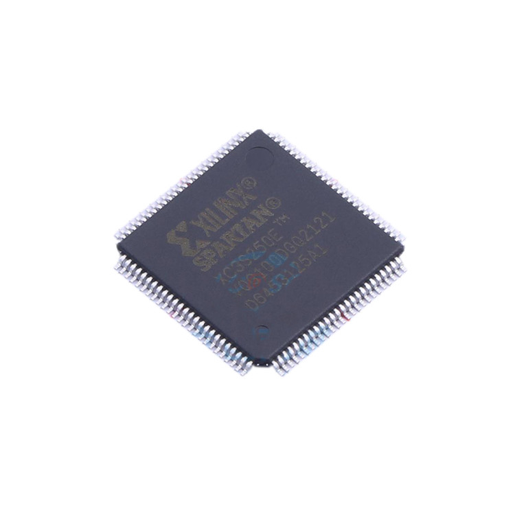 Circuito integrato originale IC dei componenti elettronici di Purechip XC3S250E-4VQG100I New& in XC3S250E-4VQG100I di riserva