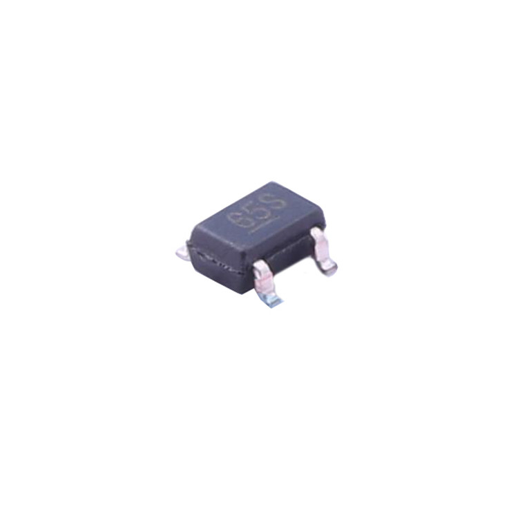 MIC5365-3.3YC5-TR nuovo ed originale   MIC5365-3.3YC5-TR SC-70-5   Circuito integrato