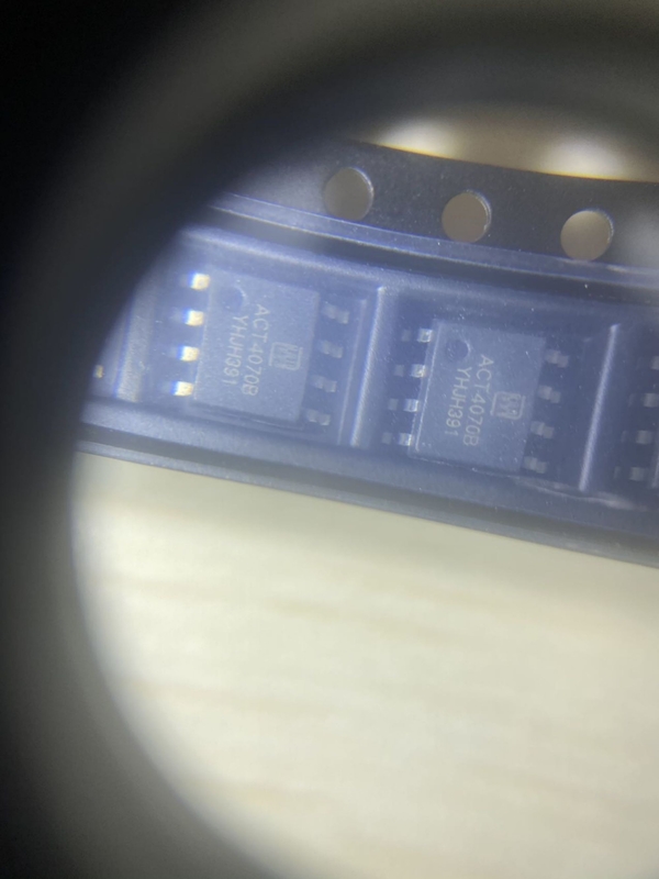 ACT4070BYH-T   Originale nuovissimo di IC del chip del circuito integrato SOP-8   inutilizzato