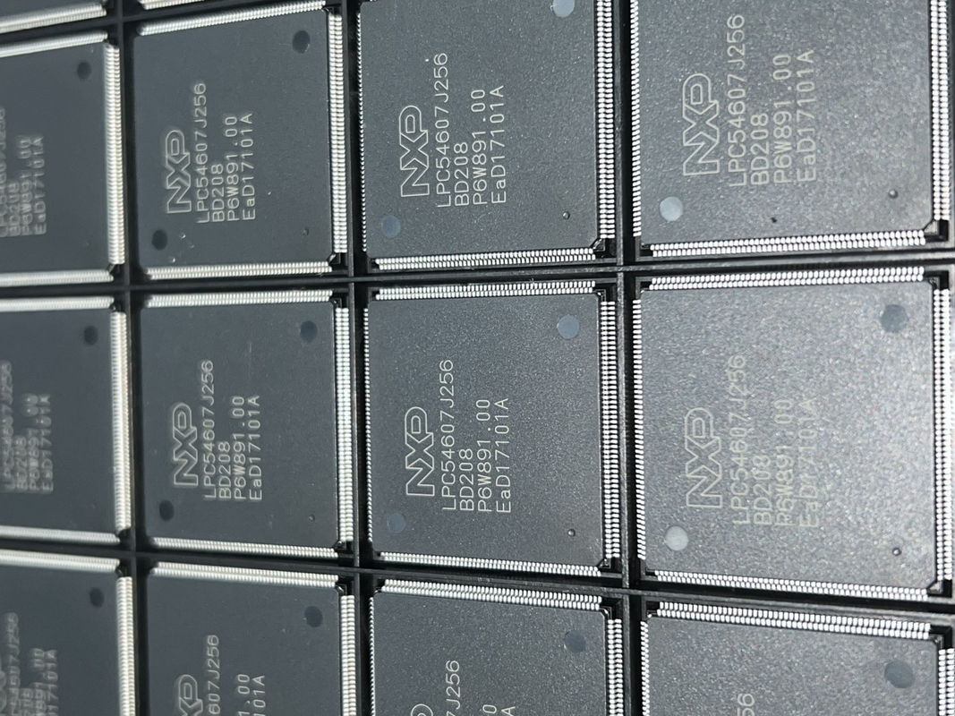 LPC54607J256BD208    LQFP208   Originale nuovissimo del microcontroller di IC del chip del circuito integrato inutilizzato